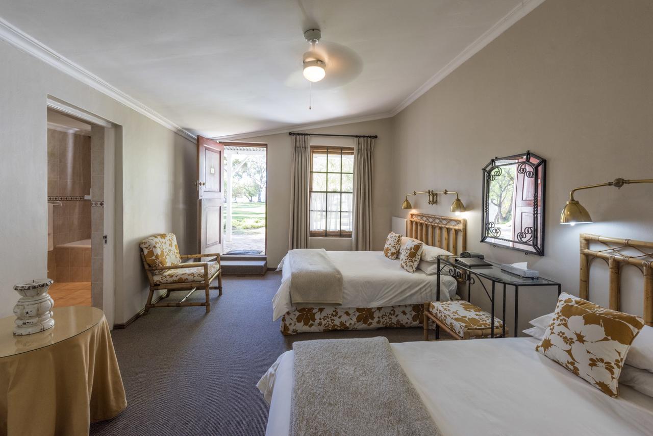 Lord Milner Hotel Matjiesfontein Exterior photo
